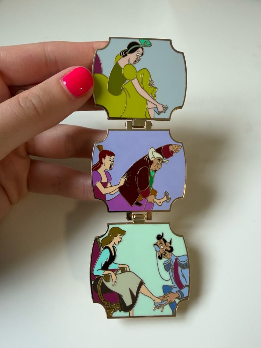 Cinderella Tri-Fold Pin LE